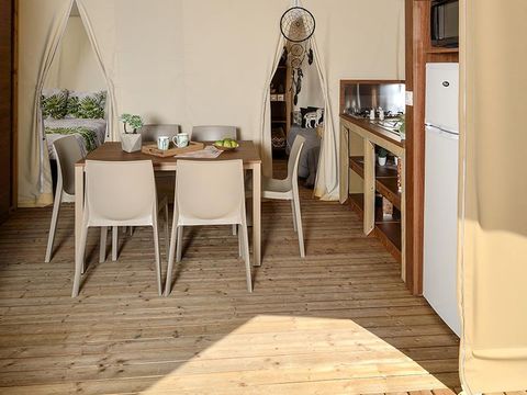 Tente en toile et en bois 5 personnes - Jungle Lodge