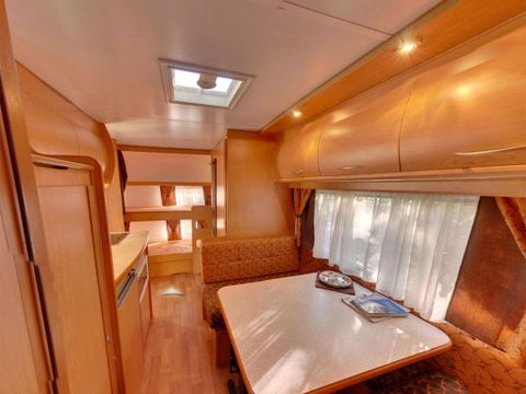 CARAVANE 4 personnes - 25 m2 sans sanitaires