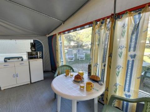 CARAVANE 2 personnes - 25 m2 sans sanitaires