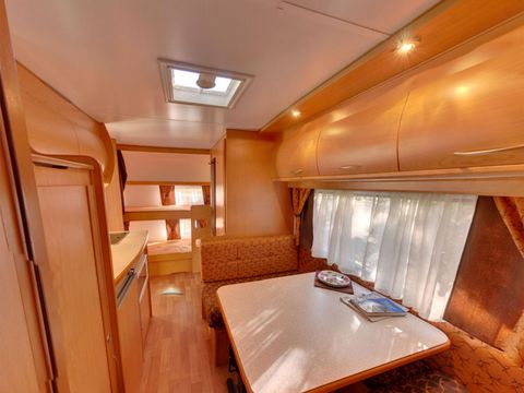CARAVANE 2 personnes - 25 m2 sans sanitaires