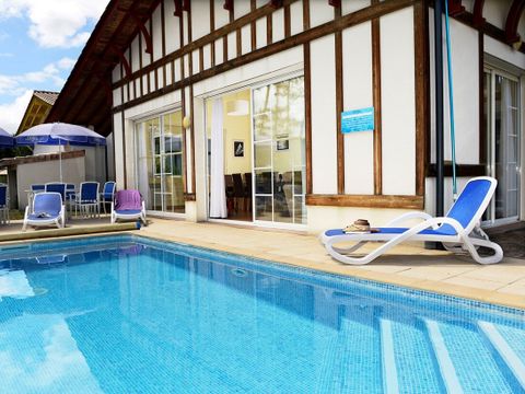 VILLA 10 personnes - 8/10 pers.