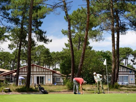 Résidence Odalys Référence Les Greens du Bassin - Camping Gironde - Image N°2
