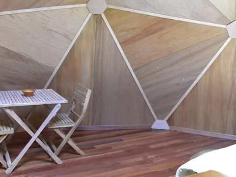 HÉBERGEMENT INSOLITE 2 personnes - Dôme géodésique au Calme entouré par les bois
