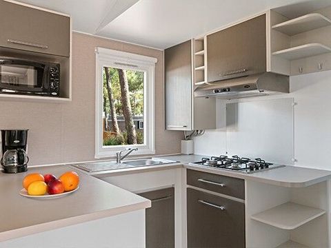 MOBILHOME 4 personnes - Mobil-home | Comfort Plus | 2 Ch. | 4 Pers. | Terrasse Couverte | TV