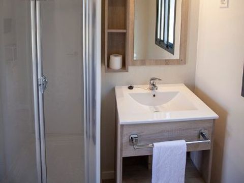 MOBILHOME 5 personnes - LUXURY VILLAS