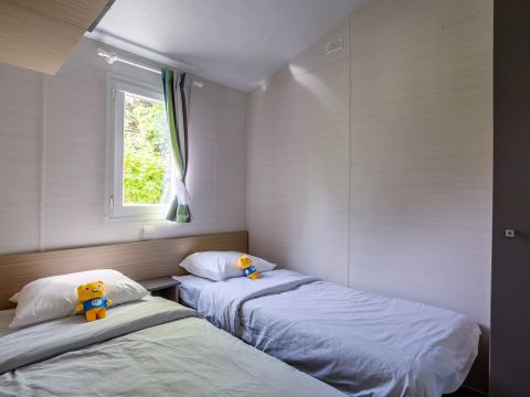 MOBILHOME 4 personnes - Confort 3 Pièces 4 Personnes + TV