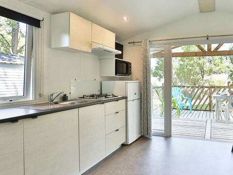 Mobilhome 4 personnes - Amour Blanc 3 Pièces 4 Personnes + TV
