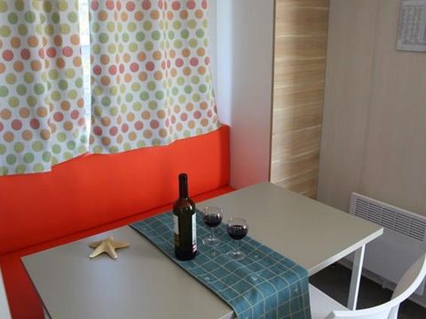 Mobilhome 2 personnes - Olea - Possible 2 personnes supplémentaires en option payante à réserver auprès du fournisseur