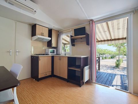 MOBILHOME 6 personnes - Mobil-home | Comfort | 3 Ch. | 6 Pers. | Terrasse surélevée | Clim. | TV MOBILHOME 6 personnes - Mobil-home | Comfort | 3 Ch. | 6 Pers. | Terrasse surélevée | Clim. | TV