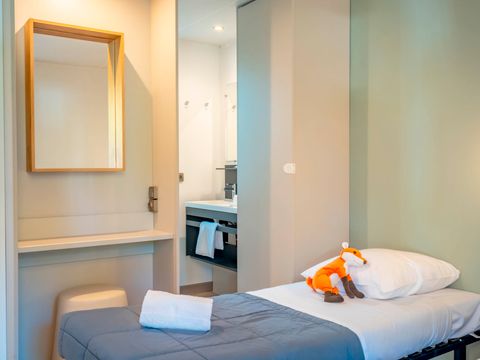 MOBILHOME 4 personnes - 2 chambres 2 salles de bain - 4 personnes - Diamant  MOBILHOME 4 personnes - 2 chambres 2 salles de bain - 4 personnes - Diamant