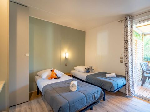 MOBILHOME 4 personnes - 2 chambres 2 salles de bain - 4 personnes - Diamant  MOBILHOME 4 personnes - 2 chambres 2 salles de bain - 4 personnes - Diamant