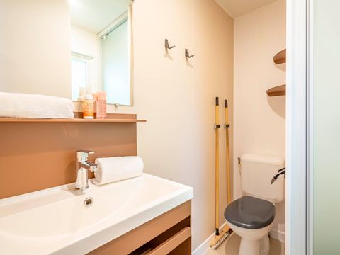 MOBILHOME 2 personnes - Mitoyen - 1 Chambre mitoyen 2 Personnes MOBILHOME 2 personnes - Mitoyen - 1 Chambre mitoyen 2 Personnes