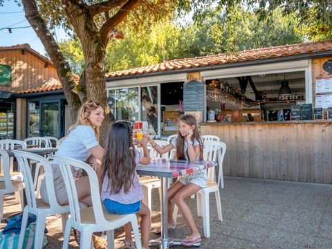 Camping Paradis Au port de l'houmeau. - Camping Charente-Maritime - Image N°7