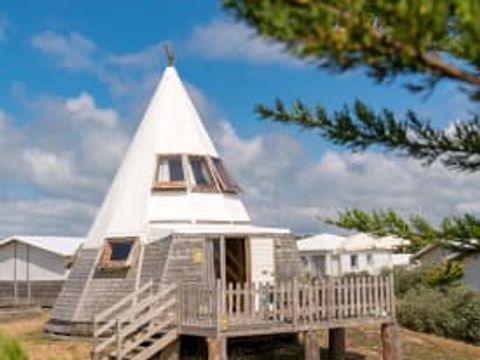 HÉBERGEMENT INSOLITE 5 personnes - Lodge Magic Tipi 5p 1ch