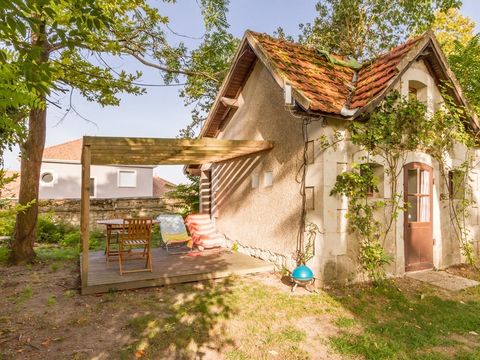 MAISON 3 personnes - En pierre avec sanitaires