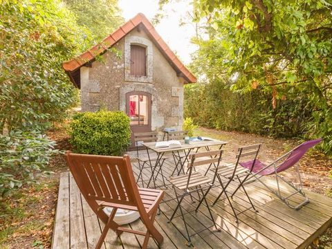 MAISON 3 personnes - En pierre avec sanitaires