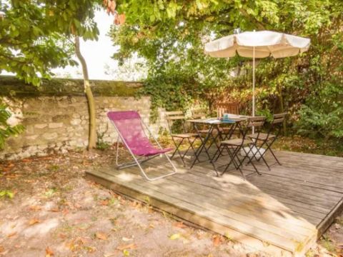 MAISON 2 personnes - En pierre sans sanitaires