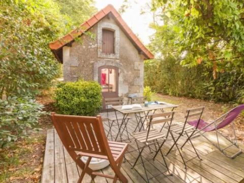 MAISON 2 personnes - En pierre sans sanitaires