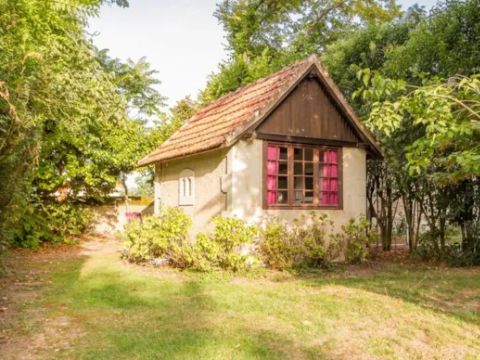 MAISON 2 personnes - En pierre sans sanitaires