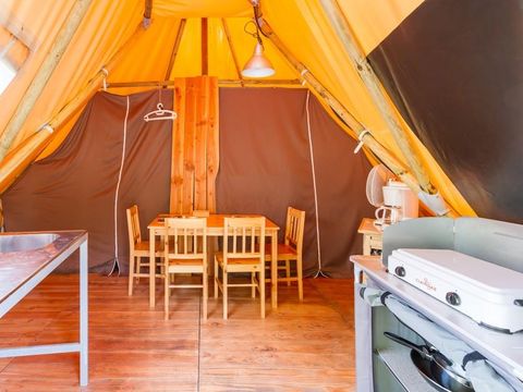TENTE TOILE ET BOIS 4 personnes - TIPI Sans sanitaires
