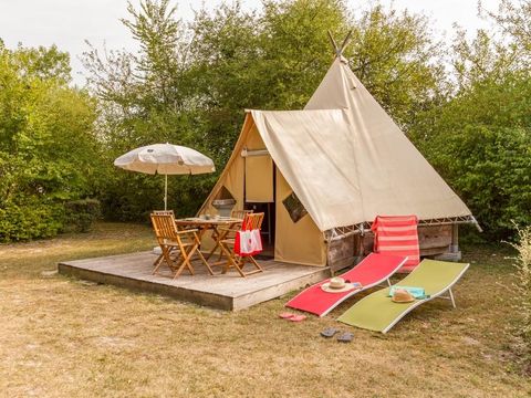 TENTE TOILE ET BOIS 4 personnes - TIPI Sans sanitaires