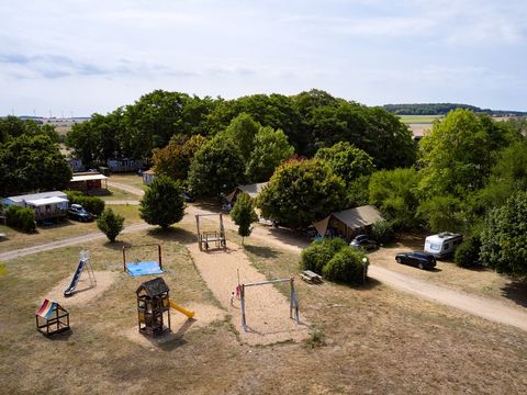 Camping Le Petit Trianon  - Camping Vienne - Image N°4