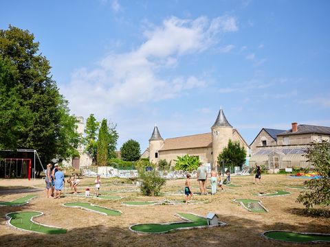 Camping Le Petit Trianon  - Camping Vienne - Image N°3