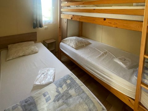 MOBILHOME 4 personnes - Convivial - 31m² - 2 chambres (pour 4 adultes et 1 enfant -12 ans)