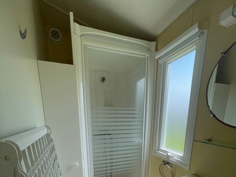 MOBILHOME 4 personnes - Convivial - 31m² - 2 chambres (pour 4 adultes et 1 enfant -12 ans)