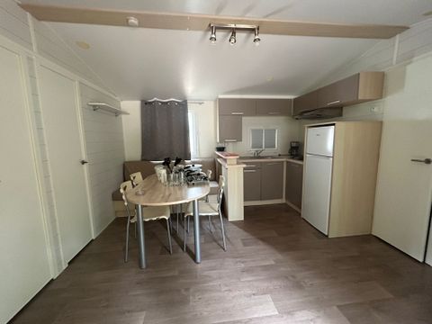 MOBILHOME 6 personnes - Résidence mobile confort Chênes 3 chambres avec terrasse semi-couverte 18m² + TV + CLIM