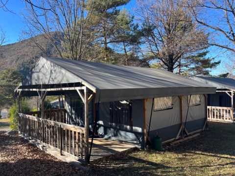 Tente en toile et en bois 4 personnes - Tente Glamping Camomille