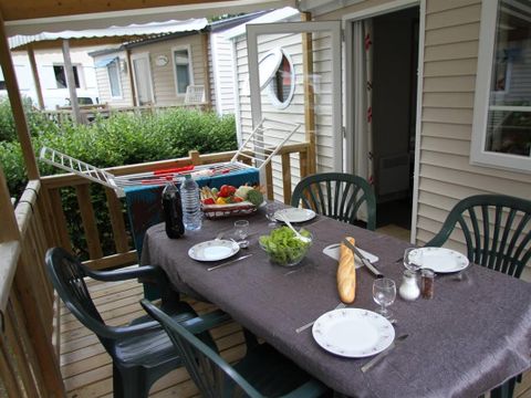 MOBILHOME 4 personnes - 'Evasion Confort Eco' 29m² + 2 chambres + terrasse semi-couverte 13.5m²