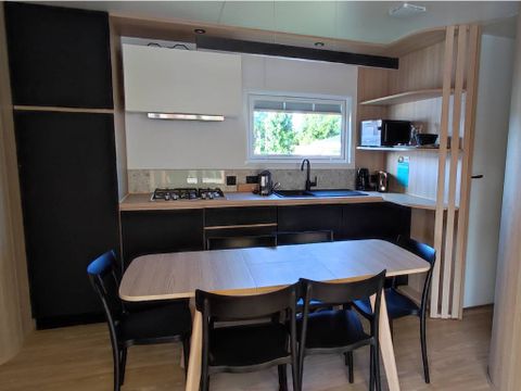 MOBILHOME 6 personnes - C-Méditerranée climatisé - 3 chambres - 2 salles d'eau - 38m²