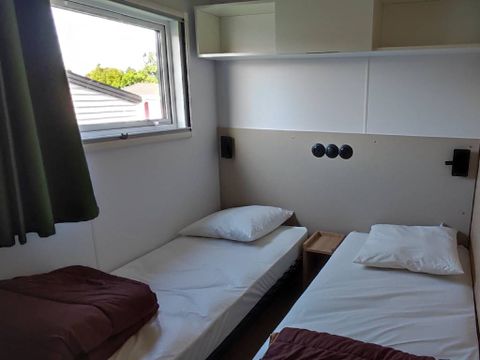 MOBILHOME 6 personnes - C-Méditerranée climatisé - 3 chambres - 2 salles d'eau - 38m²