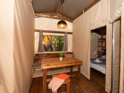 TENTE TOILE ET BOIS 4 personnes - C- Tente Lodge Mana 2 chambres 22m²