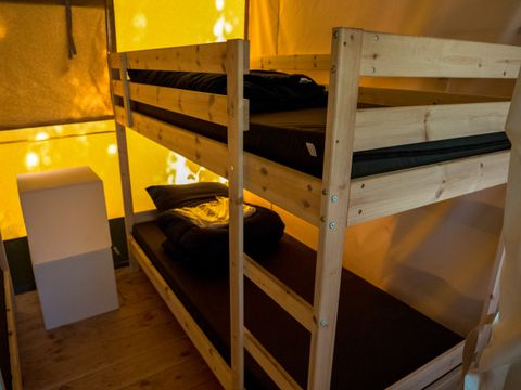 Tente en toile et en bois 4 personnes - Tentes safari sans installations sanitaires 4 personnes
