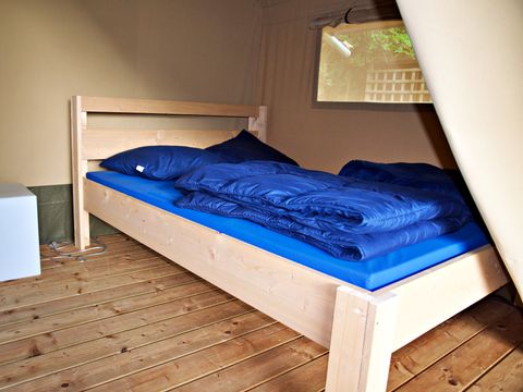 Tente en toile et en bois 4 personnes - Tentes safari sans installations sanitaires 4 personnes