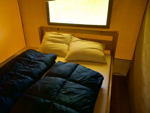 Tente en toile et en bois 4 personnes - Tentes safari sans installations sanitaires 4 personnes