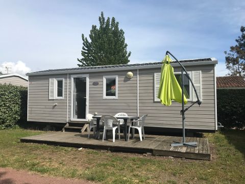 MOBILHOME 5 personnes - 2 chambres 4/5 places sans Clim** MOBILHOME 5 personnes - 2 chambres 4/5 places sans Clim**