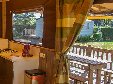 TENTE TOILE ET BOIS 4 personnes