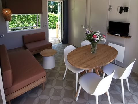 MOBILHOME 4 personnes - Mobil-home Côté Jardin - 2 chambres + terrasse + TV + SPA