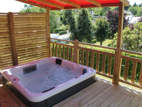 MOBILHOME 4 personnes - Mobil-home Côté Jardin - 2 chambres + terrasse + TV + SPA