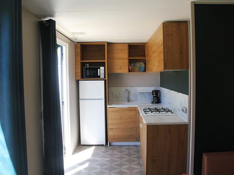 MOBILHOME 4 personnes - Mobil-home Côté Jardin - 2 chambres + terrasse + TV + SPA