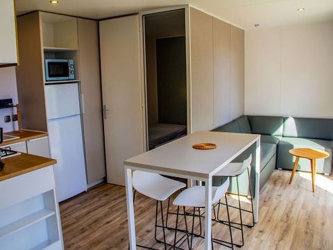 MOBILHOME 4 personnes - Hortensia - 2 chambres + terrasse semi-couverte