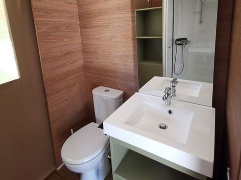 Tente en toile et en bois 4 personnes - Tente Lodge - 2 chambres + terrasse - avec sanitaires