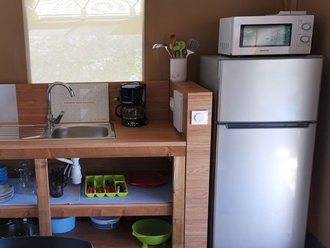 Tente en toile et en bois 4 personnes - Tente Lodge - 2 chambres + terrasse - avec sanitaires