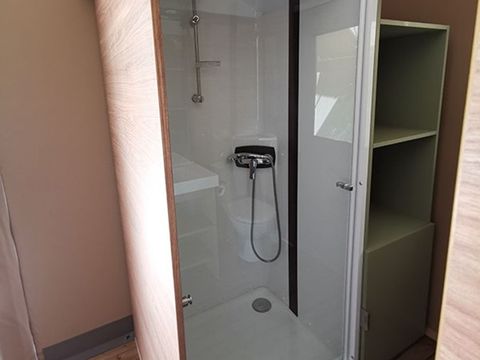 TENTE TOILE ET BOIS 4 personnes - Tente Lodge - 2 chambres + terrasse - avec sanitaires