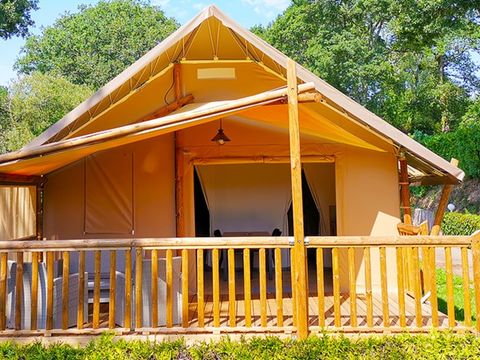 TENTE TOILE ET BOIS 4 personnes - Tente Lodge - 2 chambres + terrasse - avec sanitaires
