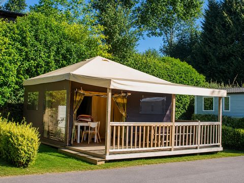 TENTE TOILE ET BOIS 4 personnes - 2 chambres + terrasse