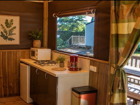 TENTE TOILE ET BOIS 4 personnes - 2 chambres + terrasse